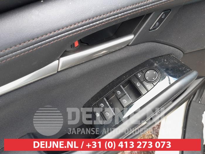 Mazda 3 Multi-functional window switch O669693