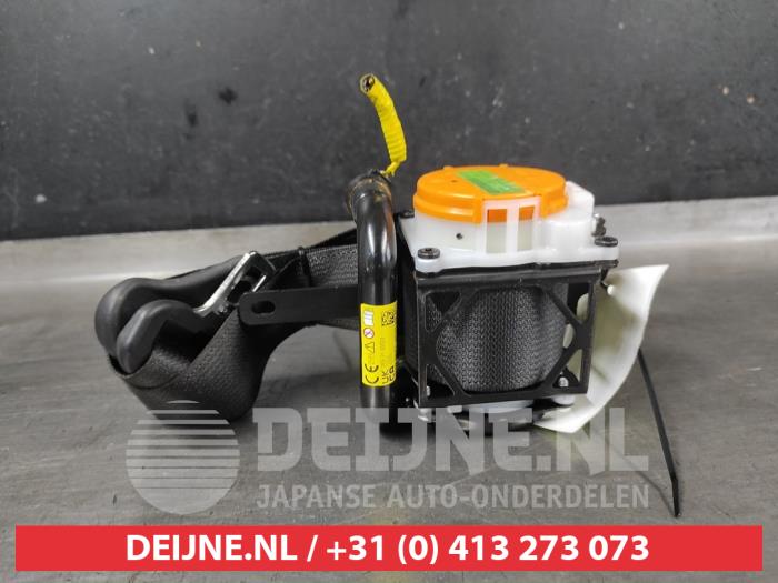 Toyota Hilux Veiligheidsgordel links-voor O669773