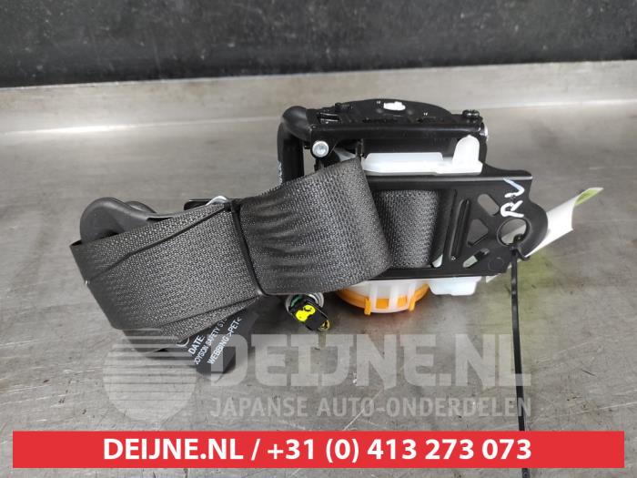 Toyota Hilux Veiligheidsgordel rechts-voor O669774