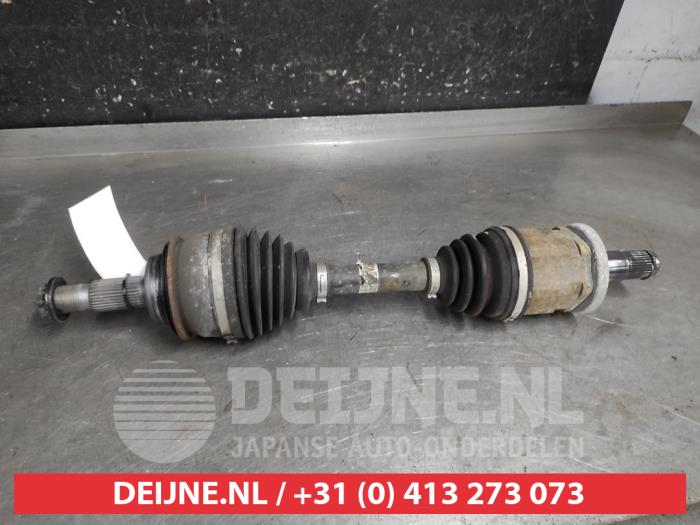 Gebruikte Steekas rechts-voor Toyota Hilux V/VI 2.8 D4D-F 16V 4x4 Prijs € 150,00 Margeregeling aangeboden door V.Deijne Jap.Auto-onderdelen BV
