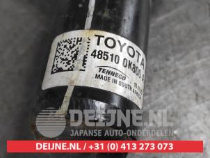 Toyota Hilux Front shock absorber rod, right O669823 photo 2