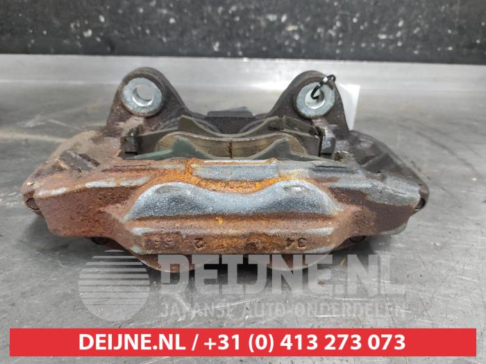 Toyota Hilux Front brake calliper, right O669830