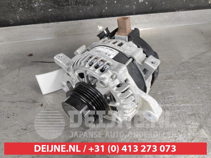 Gebruikte Dynamo Toyota Yaris III (P13) 1.5 16V Dual VVT-iE Prijs € 200,00 Margeregeling aangeboden door V.Deijne Jap.Auto-onderdelen BV
