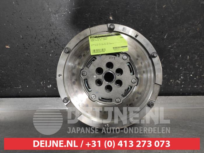Mazda CX-30 Doppelte Masse Schwungrad O670448