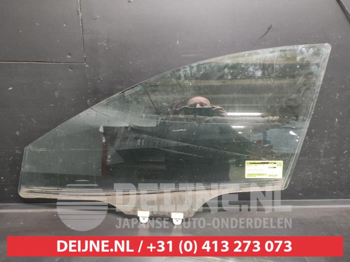 Mazda 3 Türscheibe 4-türig links vorne O670464