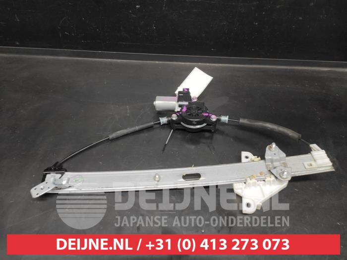 Mazda 3 Fenstermechanik 4-türig links vorne O670466