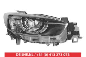 Nieuwe Rechter Koplamp Mazda CX-5 Prijs € 508,12 Inclusief btw aangeboden door V.Deijne Jap.Auto-onderdelen BV