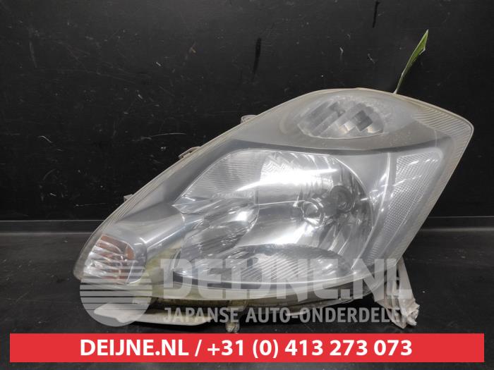 Daihatsu Sirion Koplamp links O670537