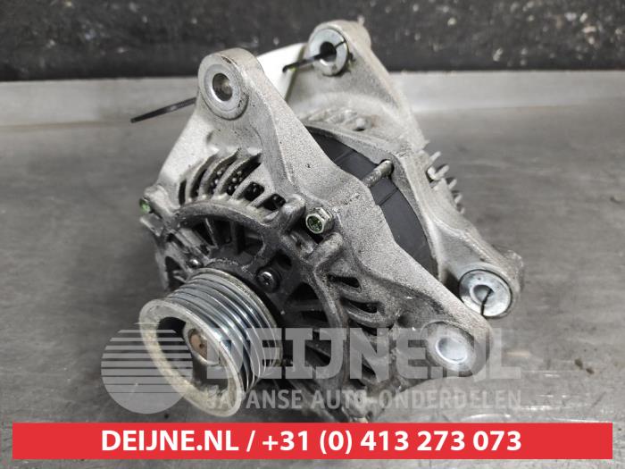 Gebruikte Alternator Mazda CX-5 II (KF) 2.5 SkyActiv-G 194 16V 4WD Prijs € 150,00 Margeregeling aangeboden door V.Deijne Jap.Auto-onderdelen BV