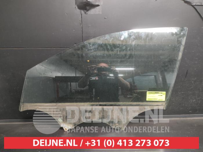Kia Sorento Türscheibe 4-türig links vorne O670733