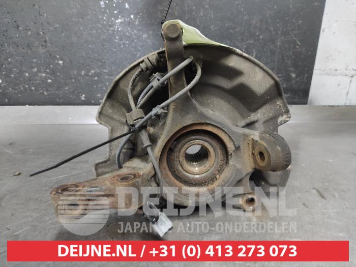 Suzuki Swift Achsschenkel rechts vorne O670782