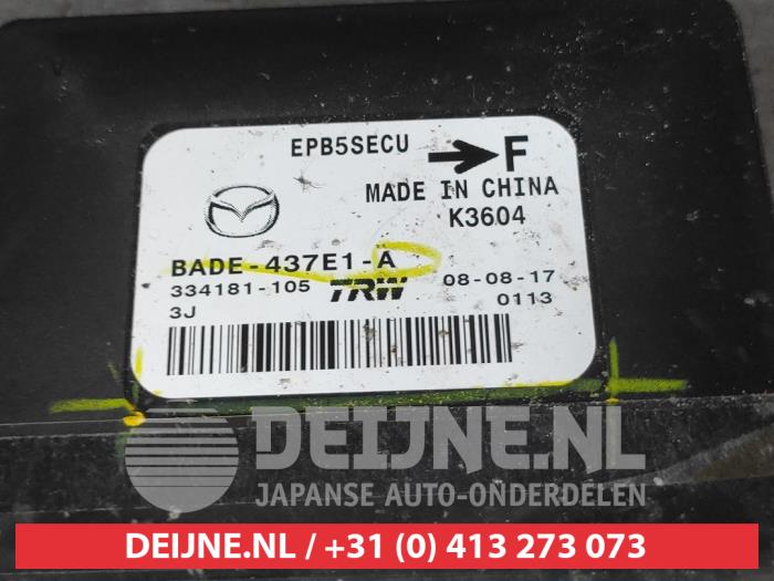 Handrem Module van een Mazda 3 (BM/BN) 1.5 SkyActiv-D 105 16V 2018