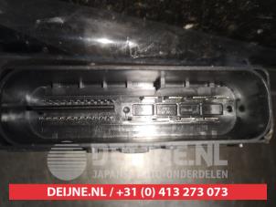 Mazda 3 Parking brake module O670881 photo 2