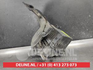 Mazda 3 Air box O670882 photo 2