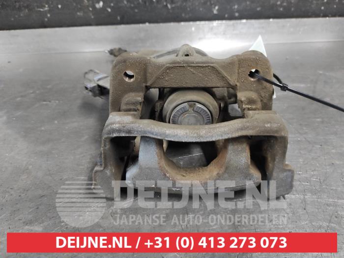 Mazda 3 Bremszange rechts hinten O670906