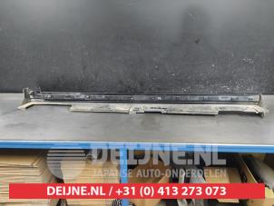 Mazda CX-30 Zijskirt rechts O670940 foto 2