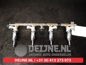 Mazda MX-5 Fuel injector nozzle O671036 photo 3