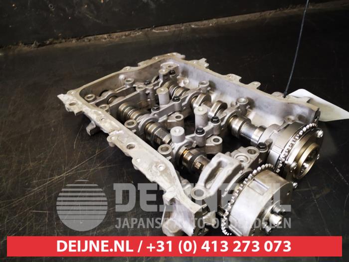 Toyota Yaris Cylinder head O671263