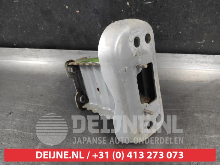 Toyota Verso-S Bumpersteun links-voor O671280
