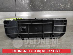 Toyota Auris Heater control panel O671437 photo 2
