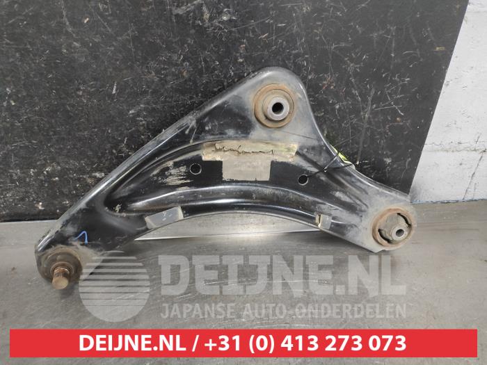 Nissan Pulsar Querlenker unten links vorne O671572