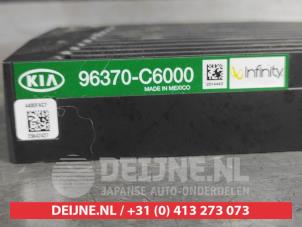 Kia Sorento Radio versterker O671625 foto 2
