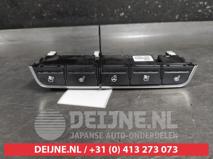 Kia Sorento Sitzheizung Schalter O671630