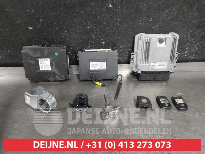 Gebruikte Computer Motormanagement Kia Sorento III (UM) 2.2 CRDi 16V VGT 4x4 Prijs € 150,00 Margeregeling aangeboden door V.Deijne Jap.Auto-onderdelen BV