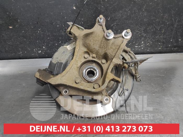 Kia Sorento Knuckle, rear right O671637