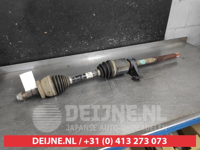 Gebruikte Aandrijfas rechts-voor Kia Sorento III (UM) 2.2 CRDi 16V VGT 4x4 Prijs € 100,00 Margeregeling aangeboden door V.Deijne Jap.Auto-onderdelen BV