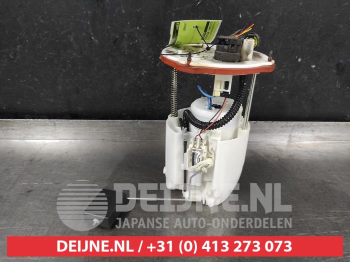 Gebruikte Tank element Pomp Mazda 5 (CR19) 2.0i 16V Prijs € 40,00 Margeregeling aangeboden door V.Deijne Jap.Auto-onderdelen BV