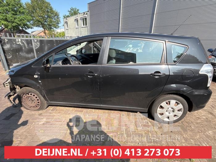 Toyota Corolla Verso Portierruit 4Deurs links-voor O671849
