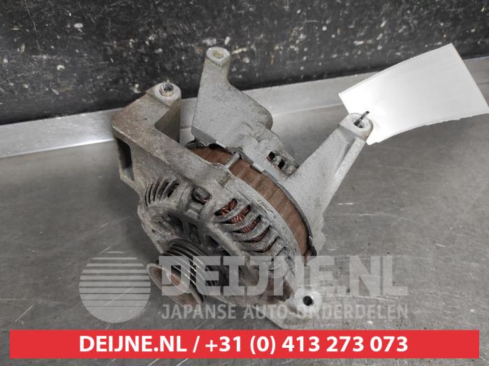 Gebruikte Dynamo Mazda 5 (CR19) 2.0i 16V Prijs op aanvraag aangeboden door V.Deijne Jap.Auto-onderdelen BV