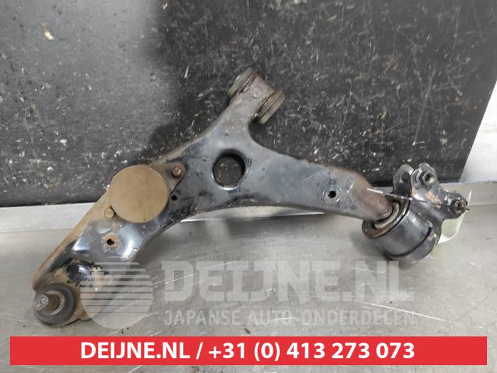 Mazda 5 Draagarm onder links-voor O671840