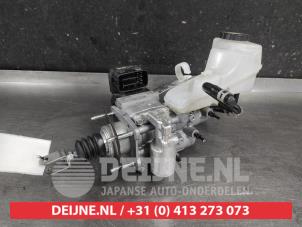 Gebruikte Rembekrachtiger Toyota Corolla Touring Sport (E21/EH1) 1.8 16V Hybrid Prijs € 250,00 Margeregeling aangeboden door V.Deijne Jap.Auto-onderdelen BV