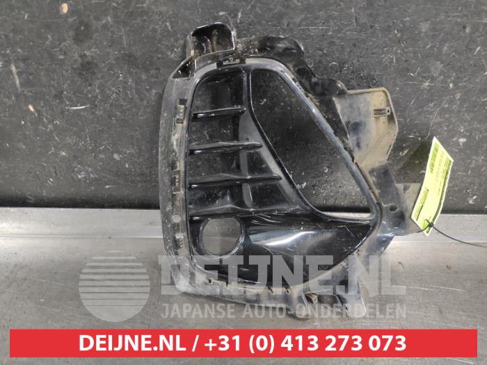 Hyundai I30 Bumper Rooster O672387