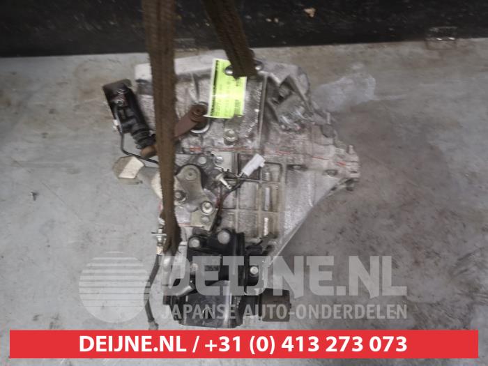Toyota Yaris Versnellingsbak O672500