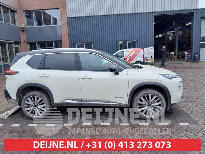 Nissan X-Trail Extra Ruit 4Deurs rechts-achter O672510