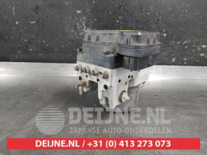 Gebruikte ABS Pomp Mitsubishi L-200 (KA/KB) 2.5 DI-D 4x4 Prijs € 100,00 Margeregeling aangeboden door V.Deijne Jap.Auto-onderdelen BV