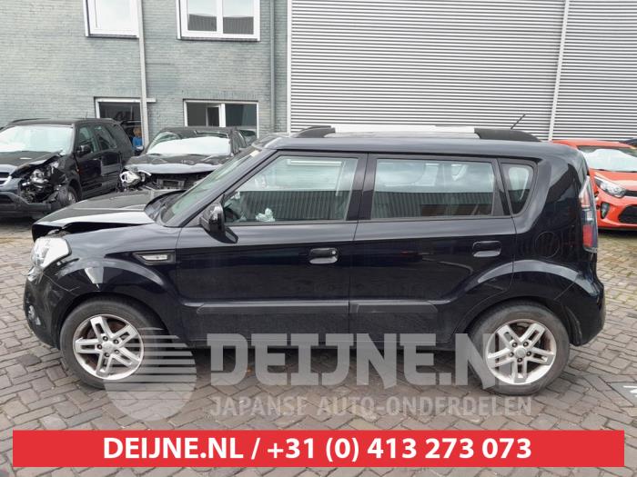 Kia Soul Door window 4-door, front left O672685