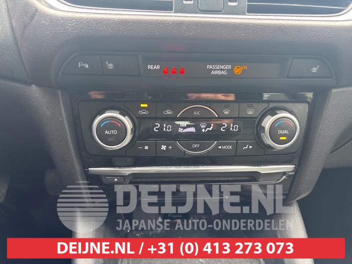 Mazda 6 Heater control panel O672805