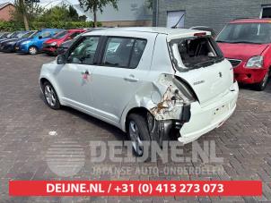 Suzuki Swift Portierruit 4Deurs links-achter O673032 foto 2