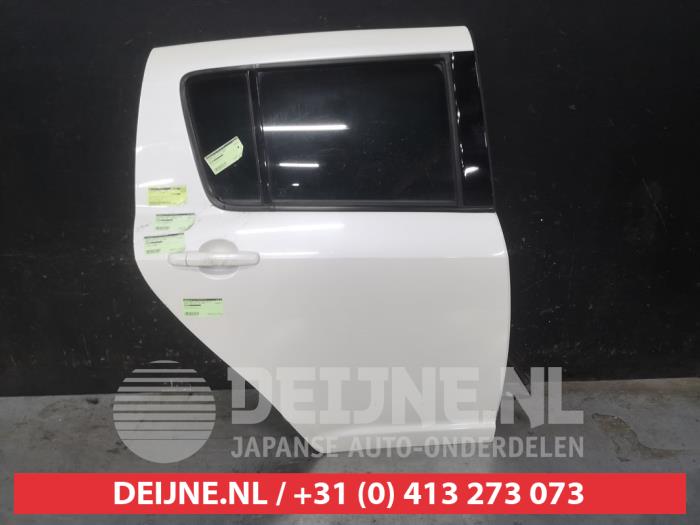 Suzuki Swift Portier 4Deurs rechts-achter O673042