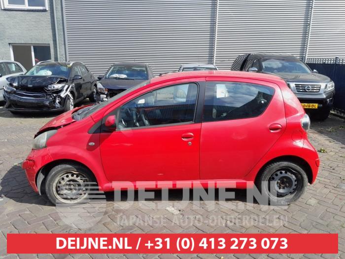 Toyota Aygo Portierruit 4Deurs links-voor O673102