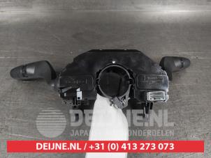 Nissan Qashqai Steering column stalk O673179 photo 2