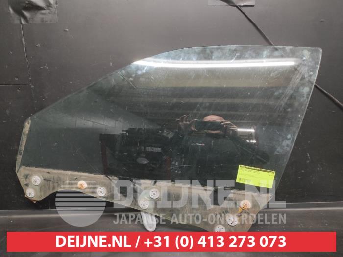 Subaru Impreza Türscheibe 4-türig links vorne O673246