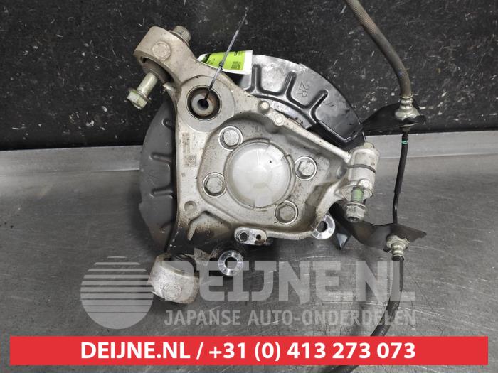 Nissan Qashqai Fusee rechts-achter O673294