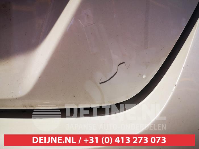 Nissan Leaf Heckklappe O673513