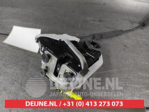 Nissan X-Trail Deurslot Mechaniek 4Deurs rechts-achter O673550 foto 2