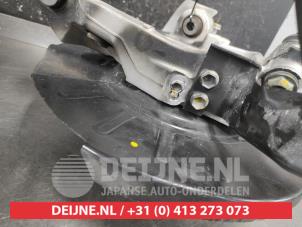Nissan X-Trail Achsschenkel links hinten O673571 foto 2